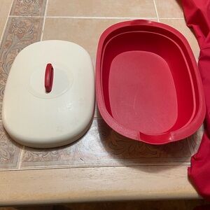 Vintage Tupperware Oval bowl & lid